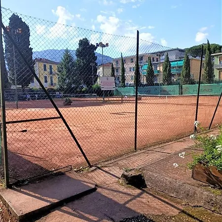 アパート Fronte Del Golf ラッパロ