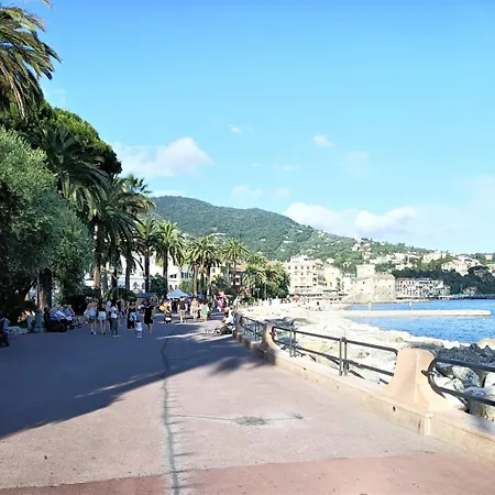 Fronte Del Golf ラッパロ