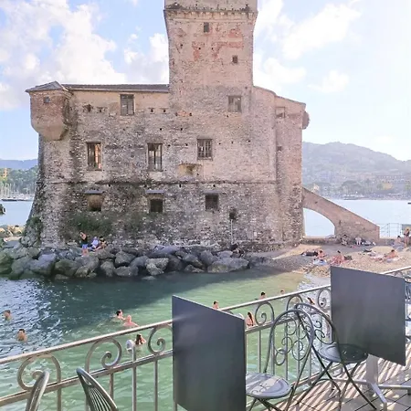 Fronte Del Golf Rapallo